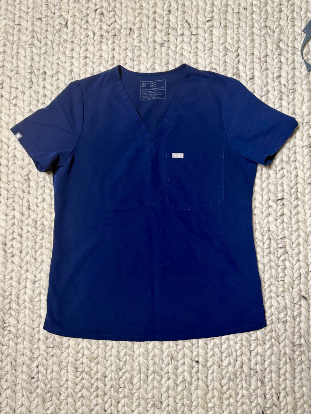 FIGS-SCRUBS PIECES SOLD SEPARATELY ($25 EACH) MEDIUM TOPS & SM TALL PANTS